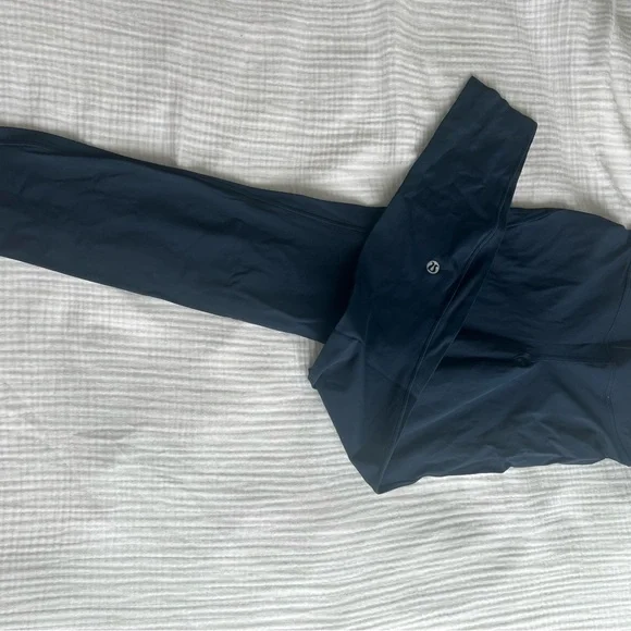 Base Pace High Rise! Navy blue 25” - Picture 2 of 4